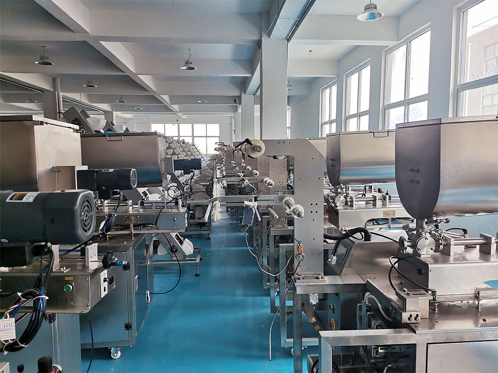 全自動醬料包裝機(jī).jpg 全自動醬料包裝機(jī).jpg