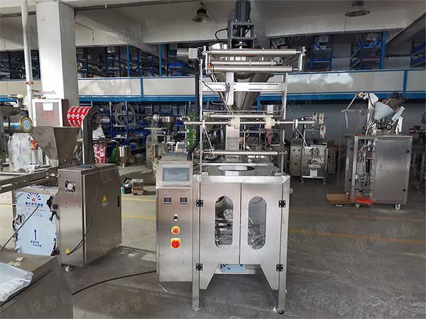 我司是河南顆粒粉末包裝機廠家，可根據(jù)需求定做機型