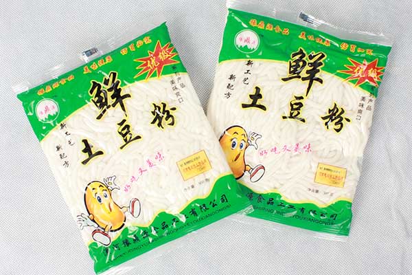 土豆粉真空機可以采用塑料復(fù)合膜、塑料鋁箔復(fù)合膜等材質(zhì)為包裝材料